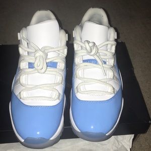 Air Jordan 11 Low UNC